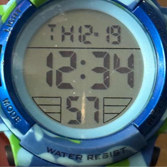 SKMEI blue camouflage sports watch - Picture 5 of 10